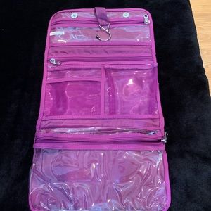 Travel toiletry bag